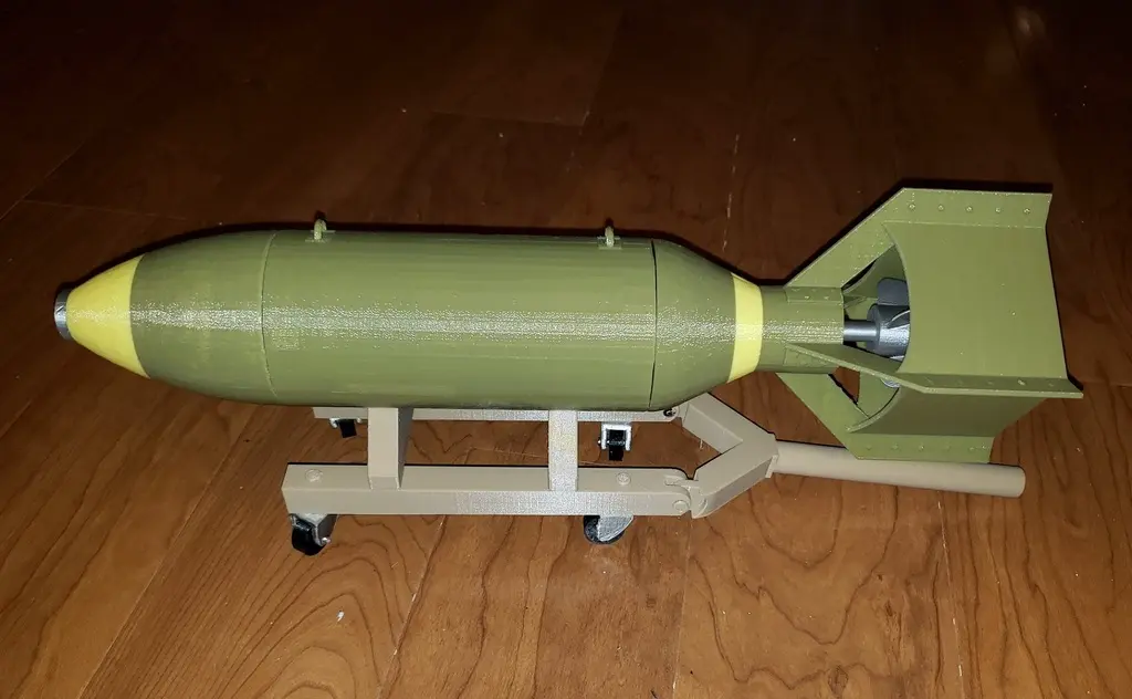 Bronvoorbeeld van het 3D-model 100lb Aerial Bomb door AslansMonkey