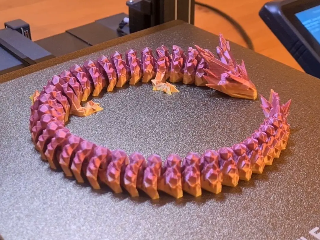 Source preview of the articulated_crystal_dragon_v2 3D model by Canduuu