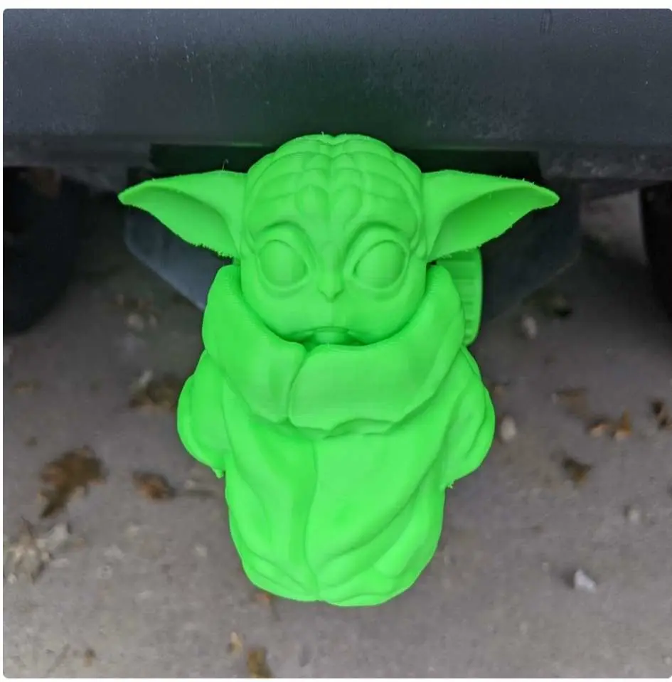 Source preview of the Baby Yoda hitch cover 3D model by user1277879587