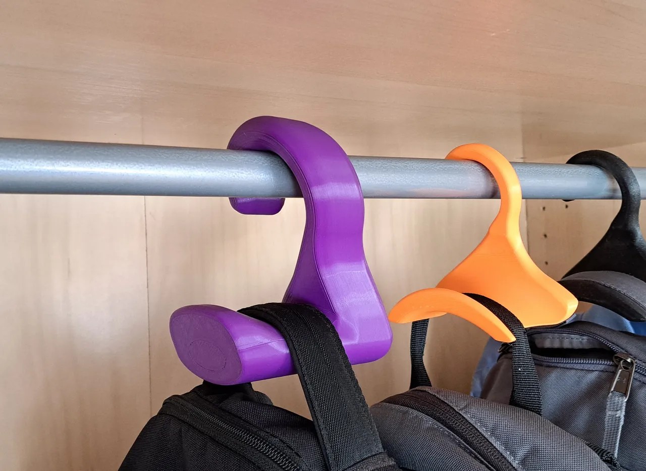 Bronvoorbeeld van het 3D-model bag and coat holder door Joseph Prestia