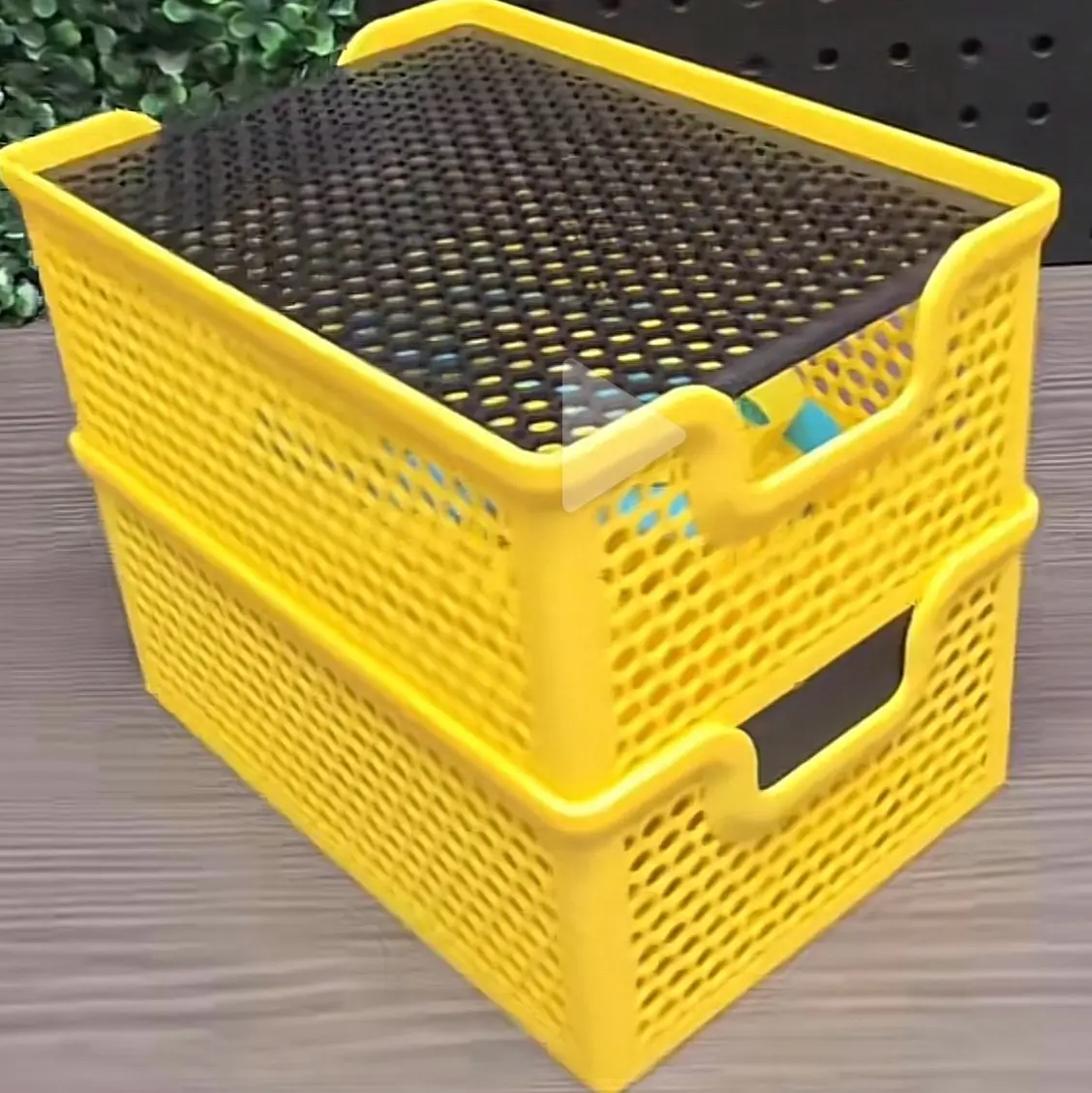 Bronvoorbeeld van het 3D-model Basket with Lid door Zakary Morrison