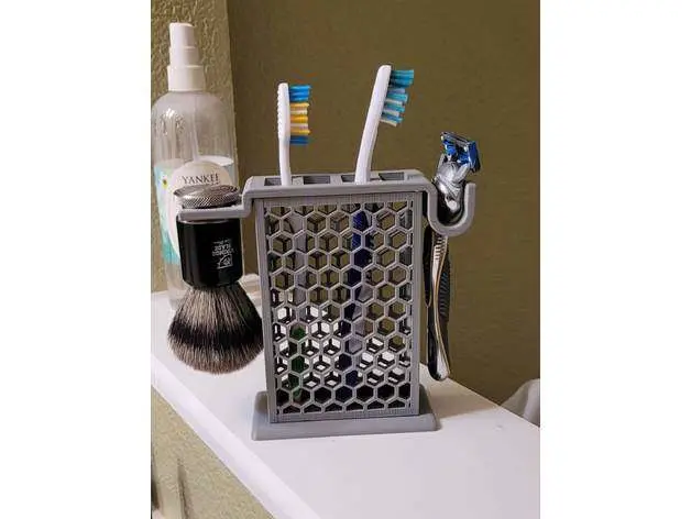 Bronvoorbeeld van het 3D-model Bathroom Holder door Vincuk Konan