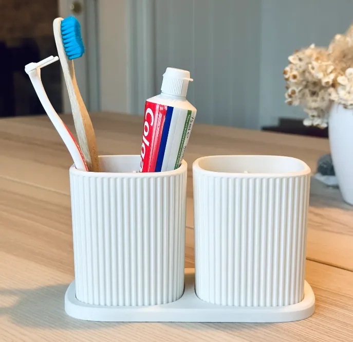 Bronvoorbeeld van het 3D-model Bathroom Organizer - Toothbrush Holder door Toàn Tít