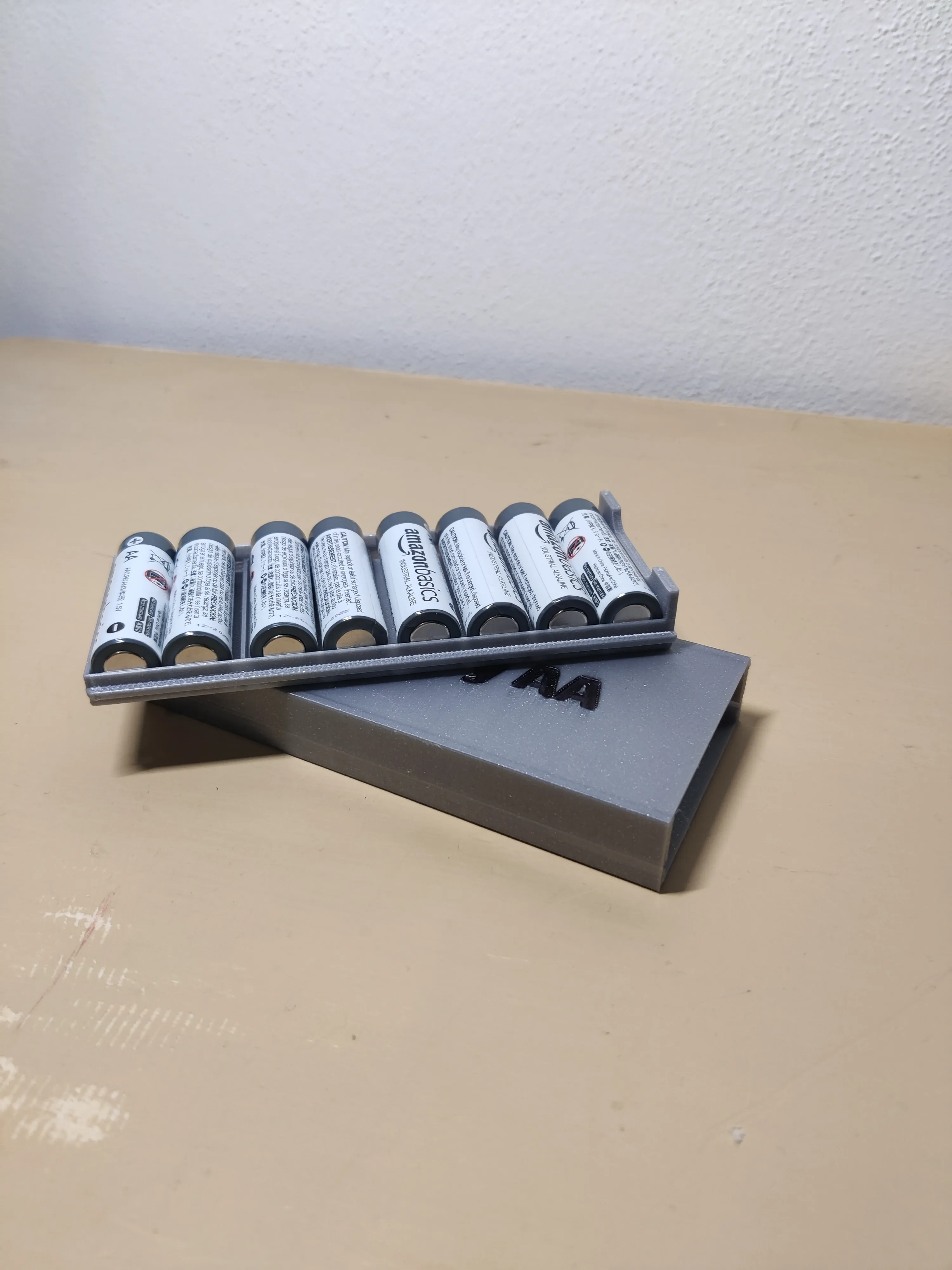 Bronvoorbeeld van het 3D-model Battery AA Box With Rail door af 3D