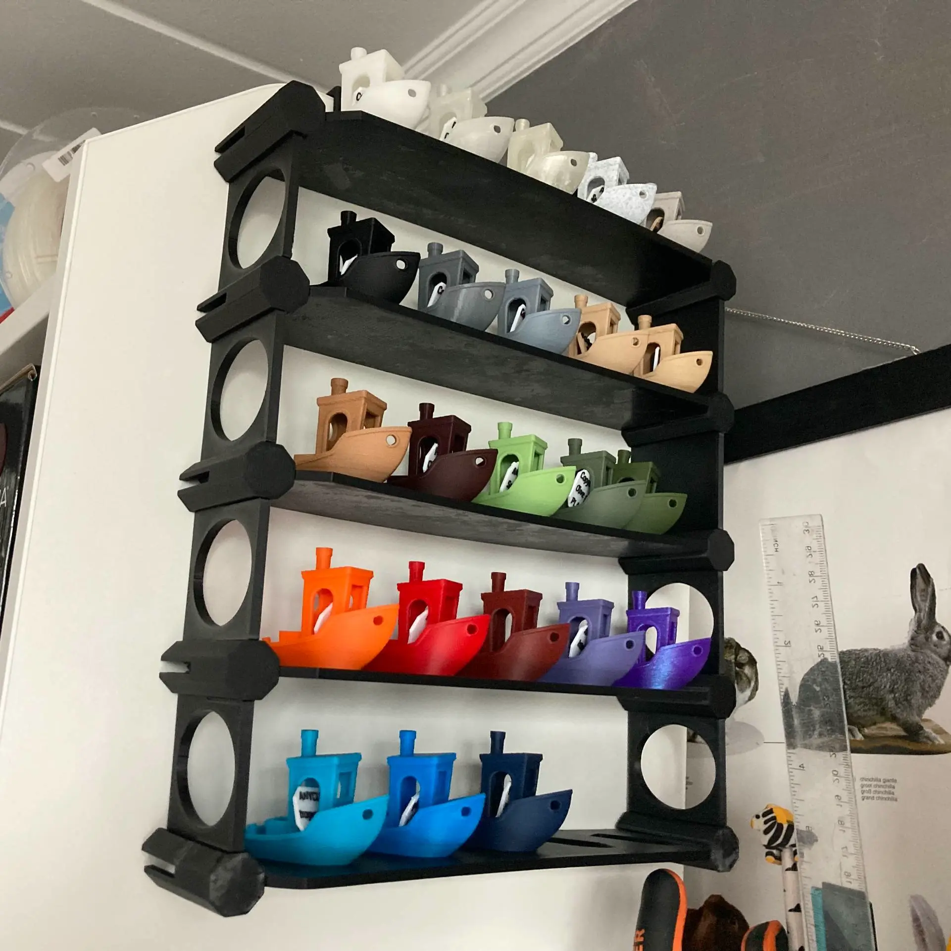 Bronvoorbeeld van het 3D-model Benchy shelfy door Sansa