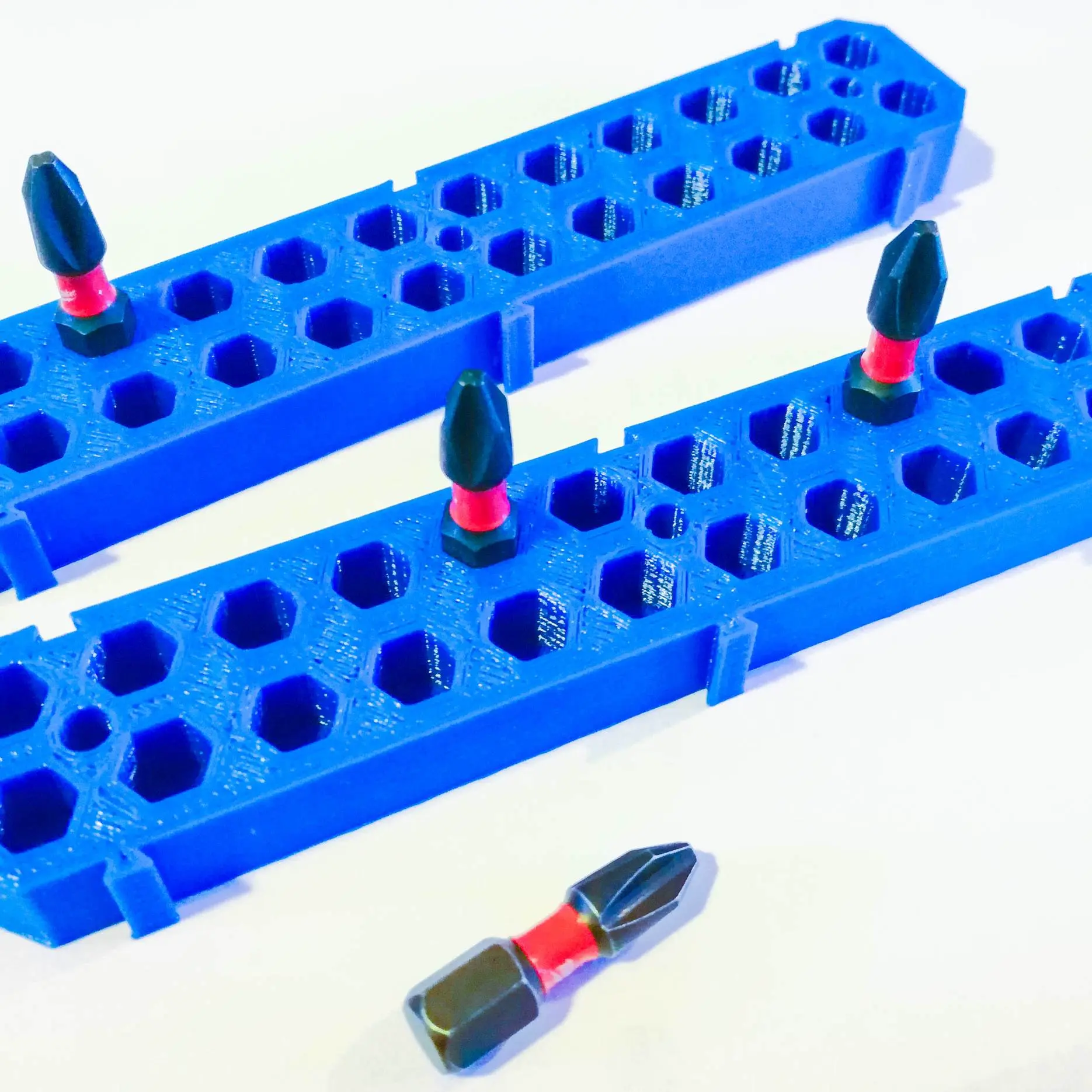 Bronvoorbeeld van het 3D-model BIT Holder door Barrick Hanson