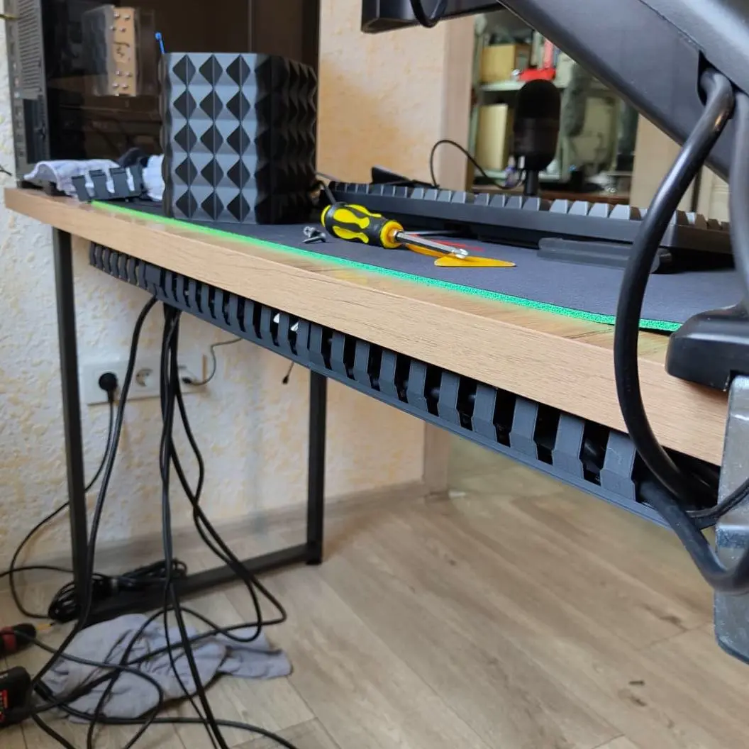 Source preview of the Cable channel 3D model by Cheezwork
