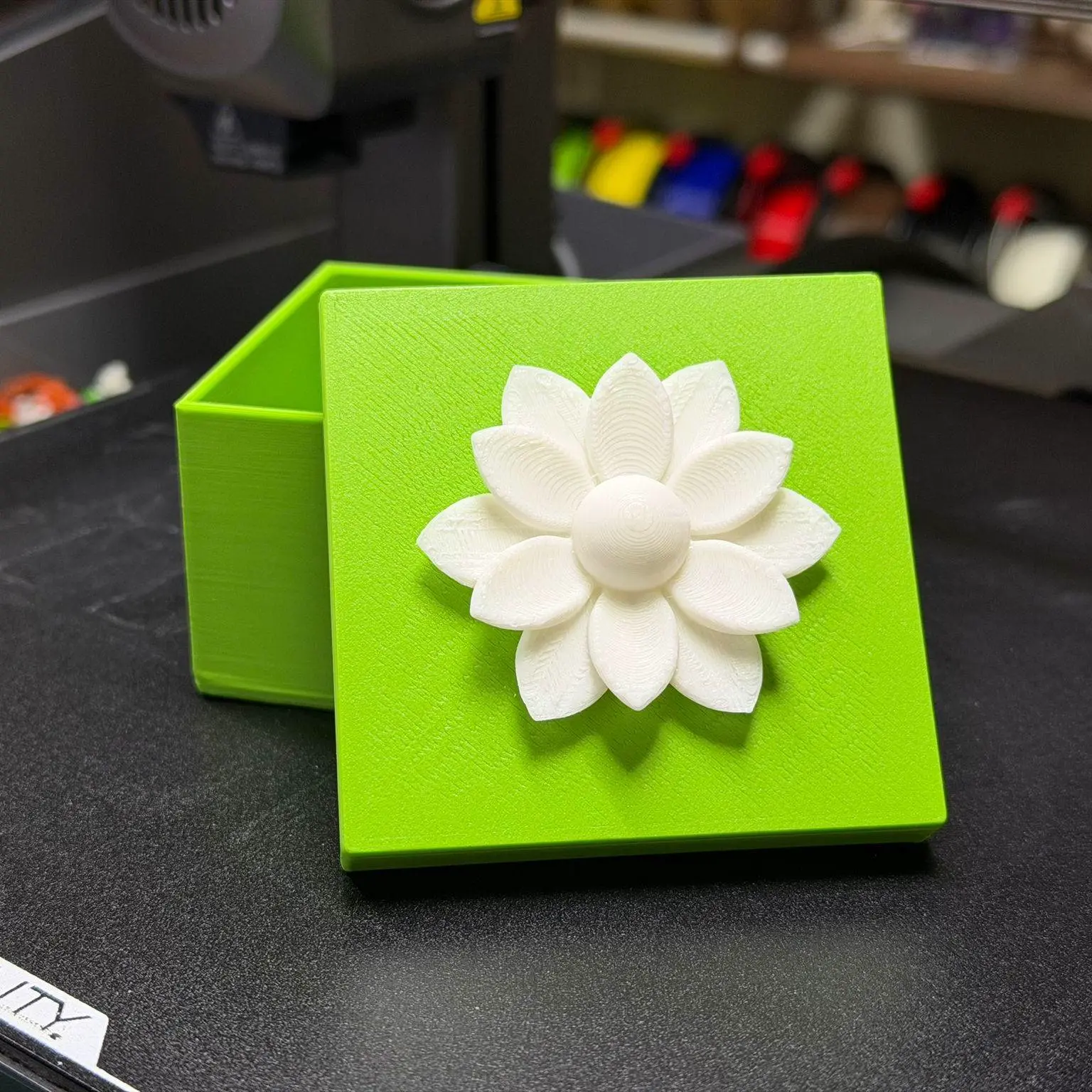 Bronvoorbeeld van het 3D-model CAJA PARA REGALOS 4 door JUAN PARDO VILARIÑO
