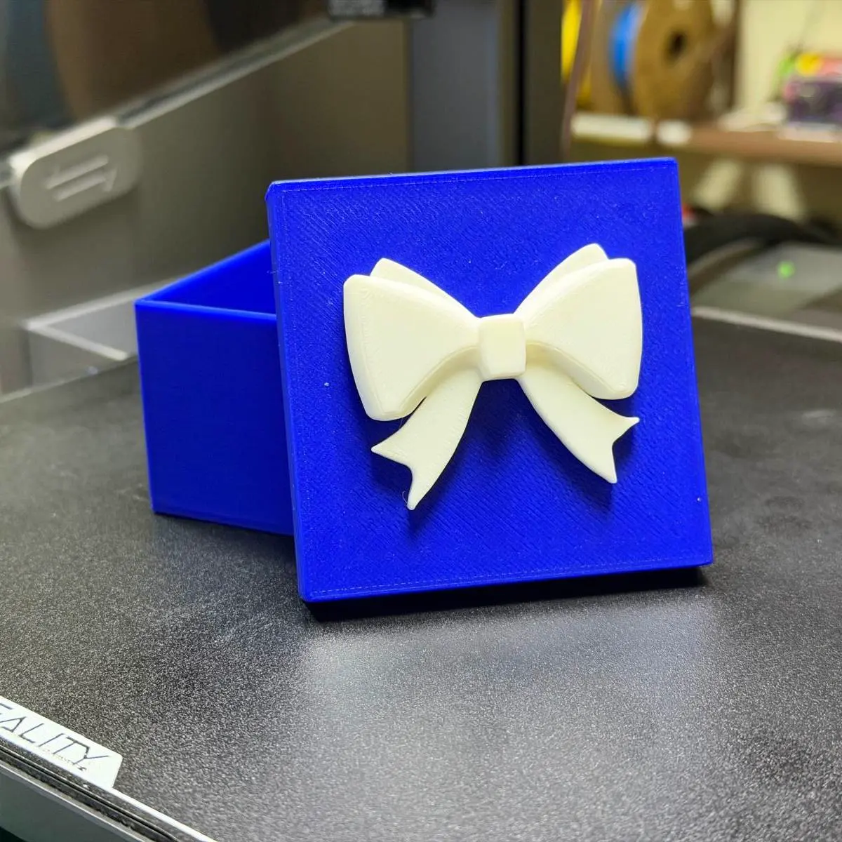 Bronvoorbeeld van het 3D-model CAJA PARA REGALOS 5 door JUAN PARDO VILARIÑO