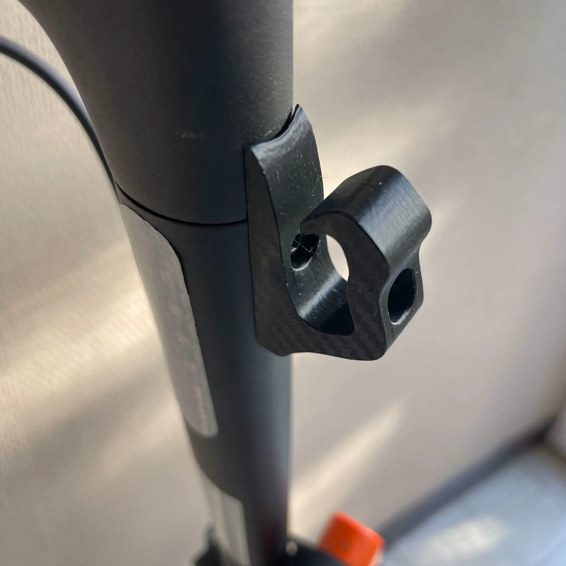 Source preview of the Carrying hook for Step Xiaomi M365 Pro 2 or compatible 3D model by PiTon