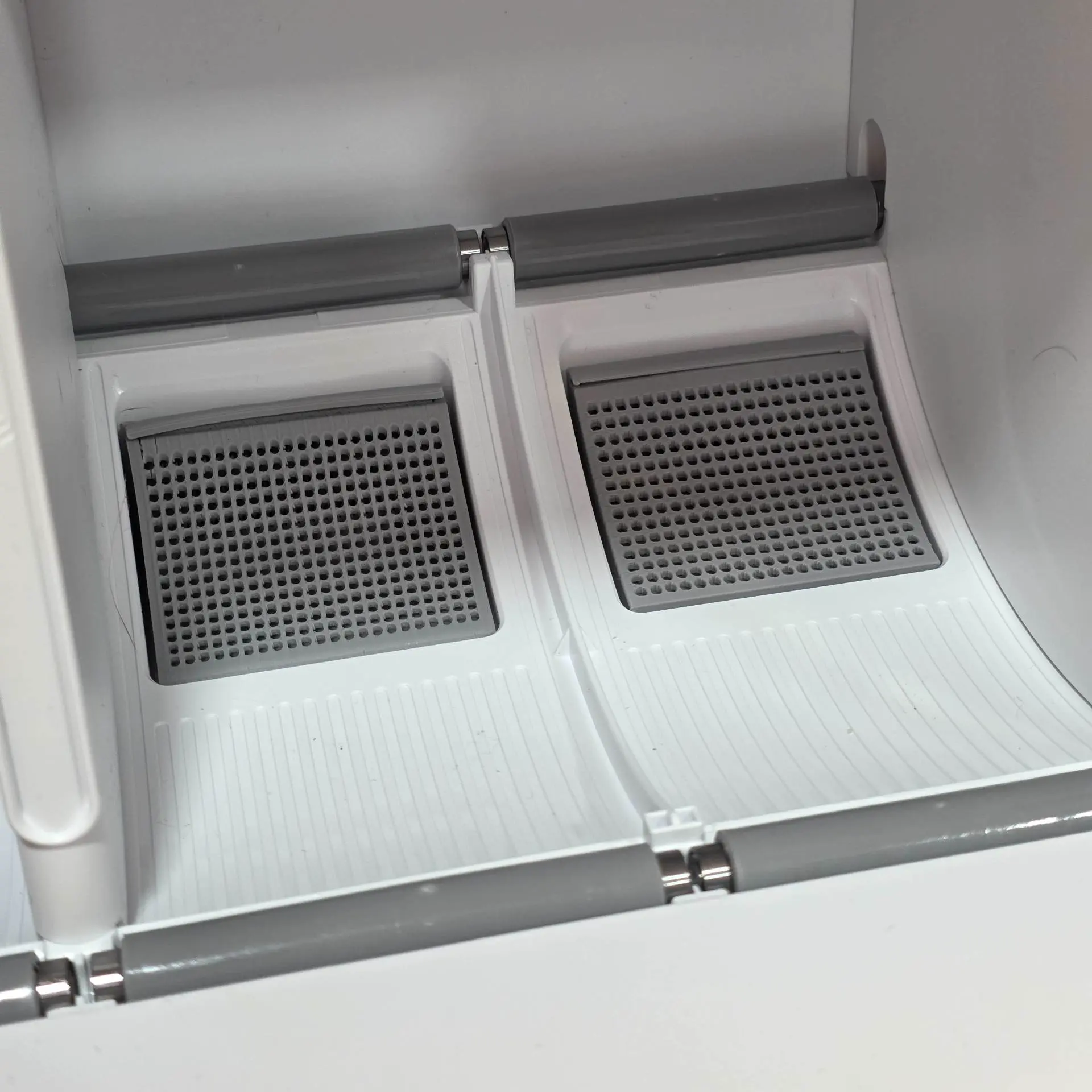 Source preview of the CFS Lite Desiccant Tray Dry Pod 3D model by Laser3DCNC