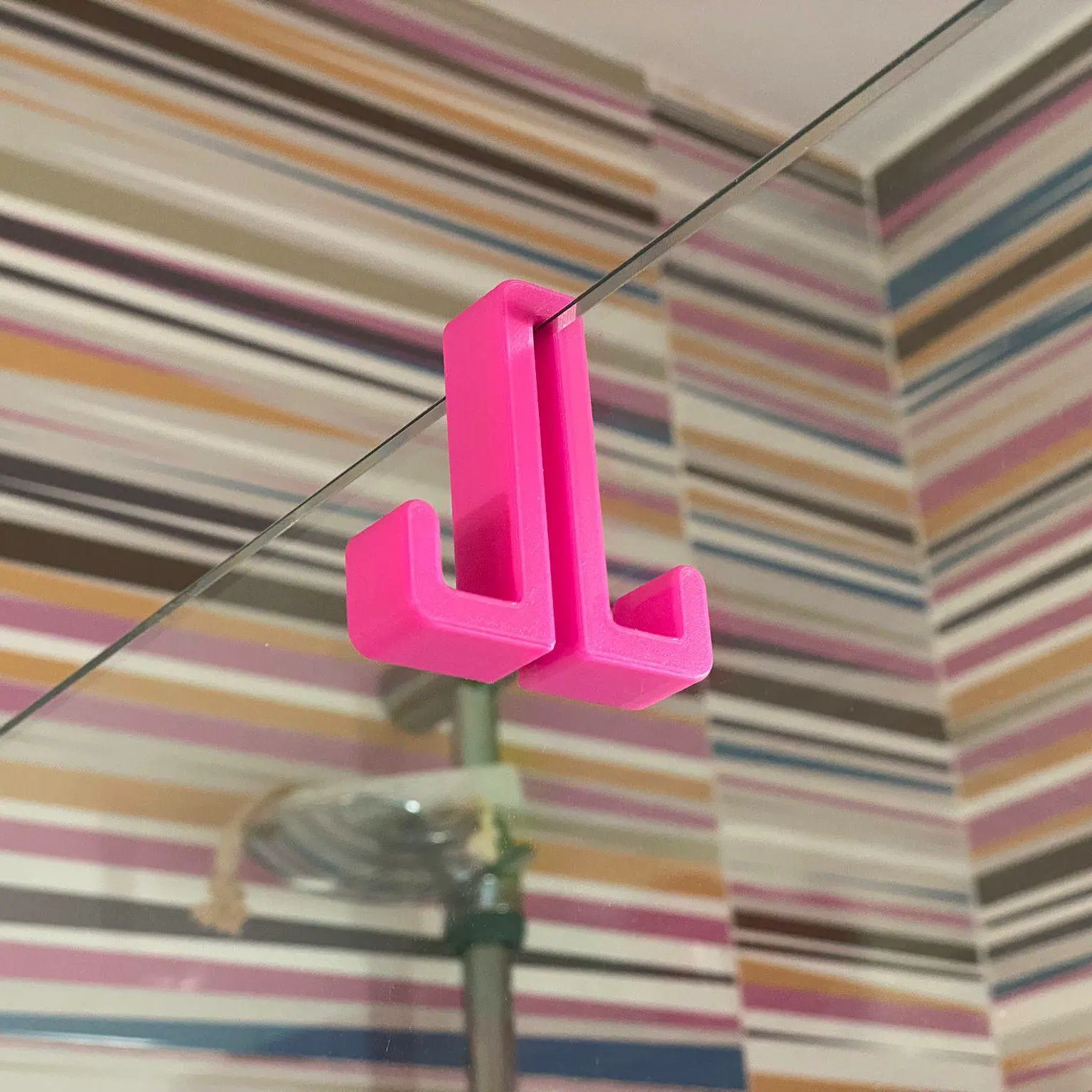 Bronvoorbeeld van het 3D-model COLGADOR MAMPARA BAÑO door JUAN PARDO VILARIÑO