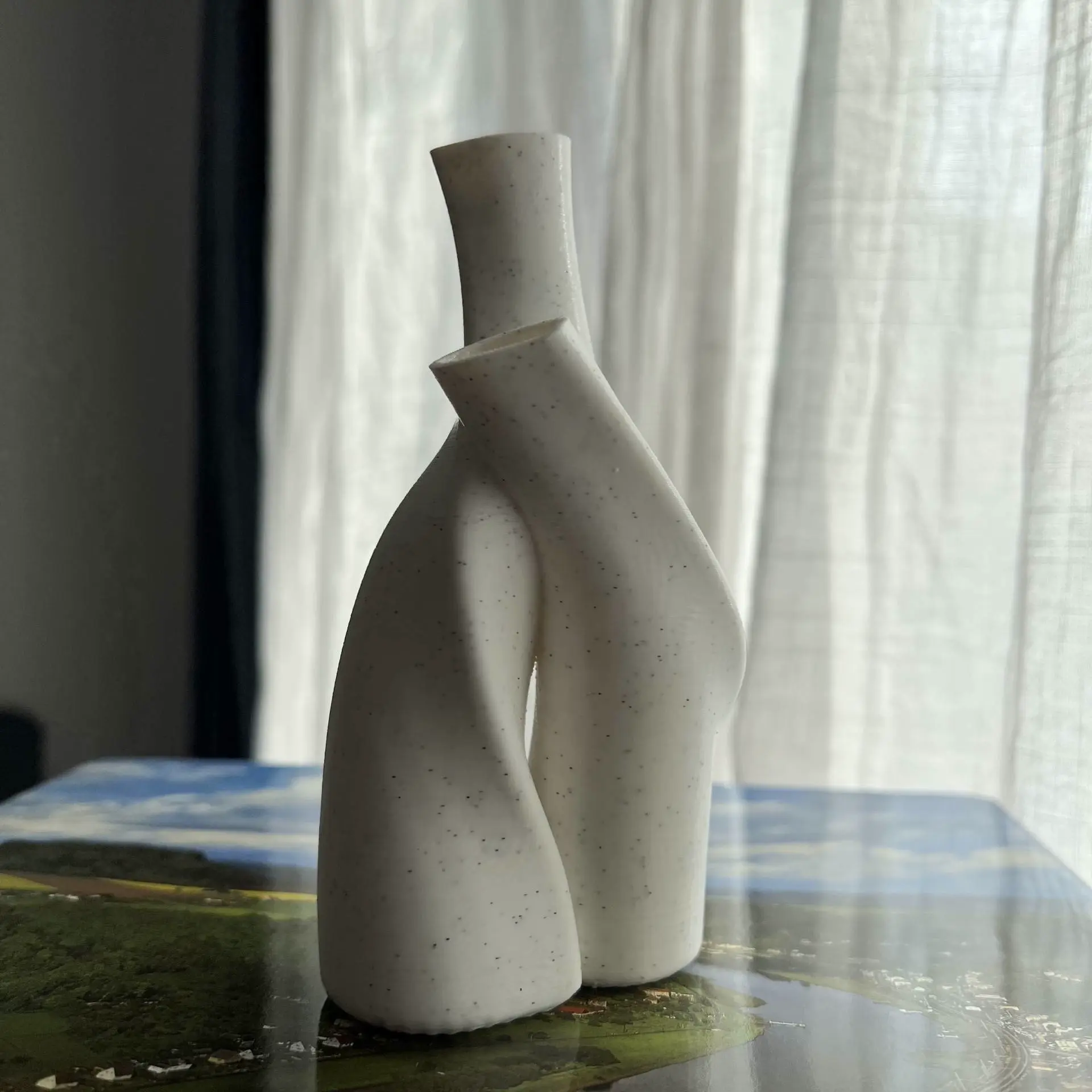 Source preview of the Contemporary Vase 3D model by 3Degrees