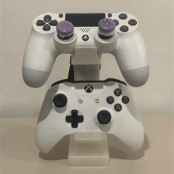 Bronvoorbeeld van het 3D-model Controller Stand - PS4 and XBOX One door MACKEMC