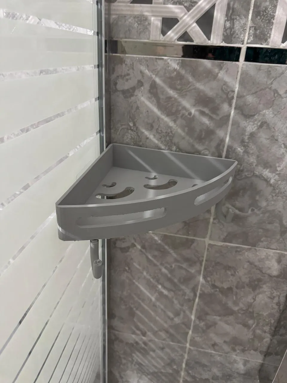 Bronvoorbeeld van het 3D-model Corner Shelf door MUKAAB