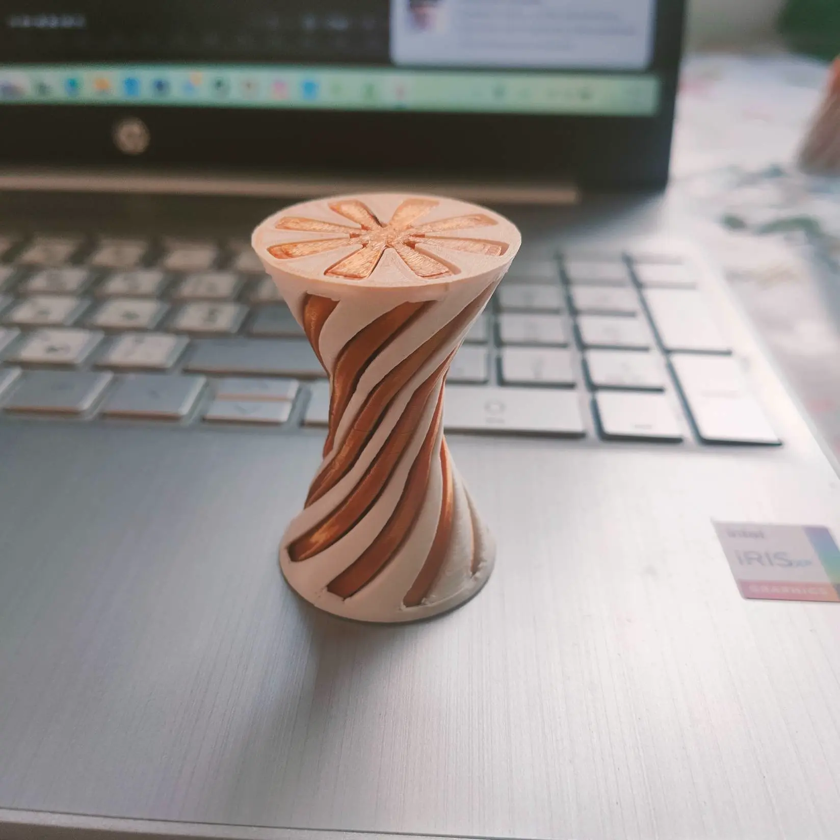 Source preview of the cylinder mini cone 3D model by Vasyl Ferkaliak