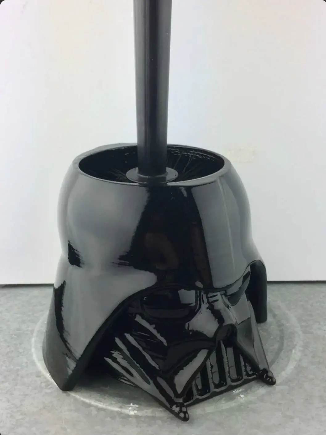 Bronvoorbeeld van het 3D-model Darth Vader toilet brush holder or cup holder pen holder etc door Bentaco42069