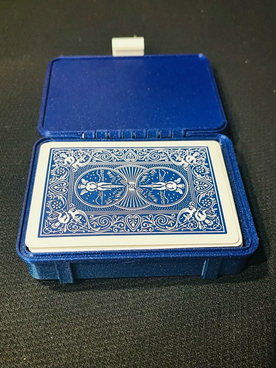 Source preview of the Deck of Cards Box 3D model by Suscoen