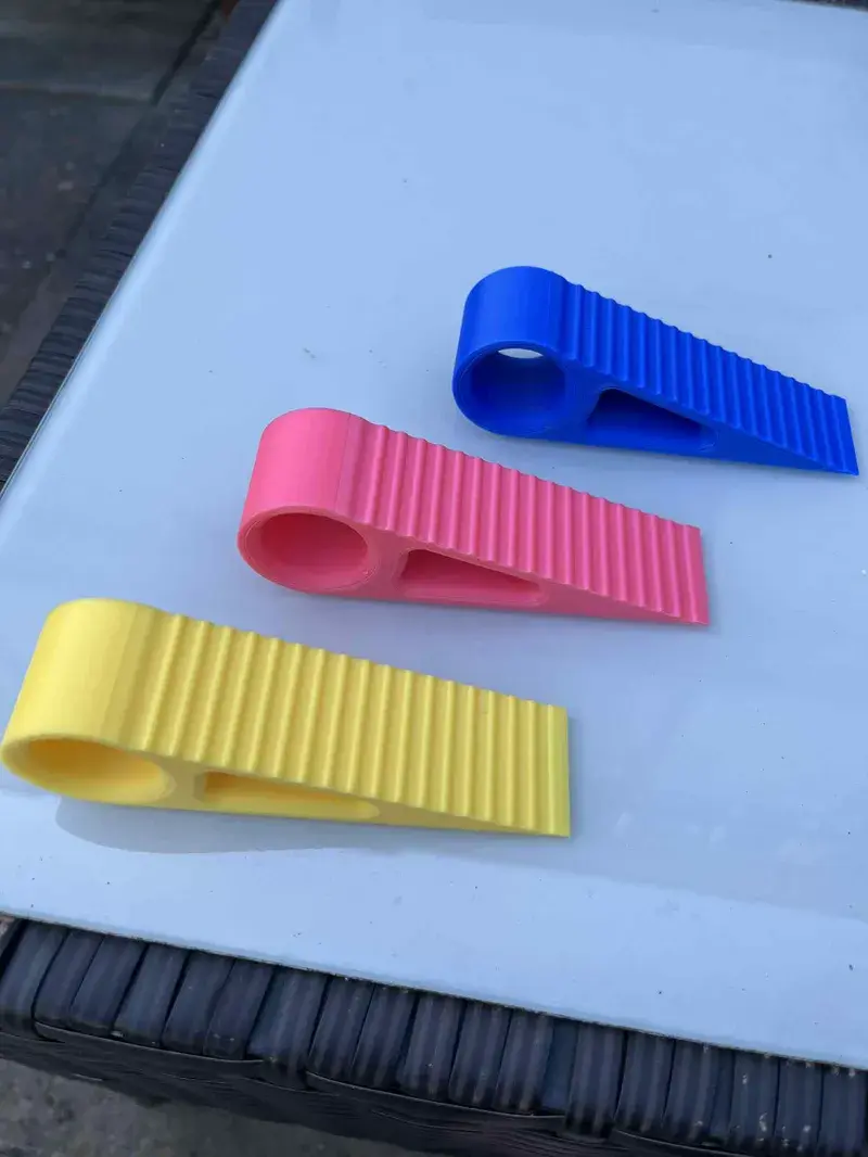 Bronvoorbeeld van het 3D-model door stop door user2684044665