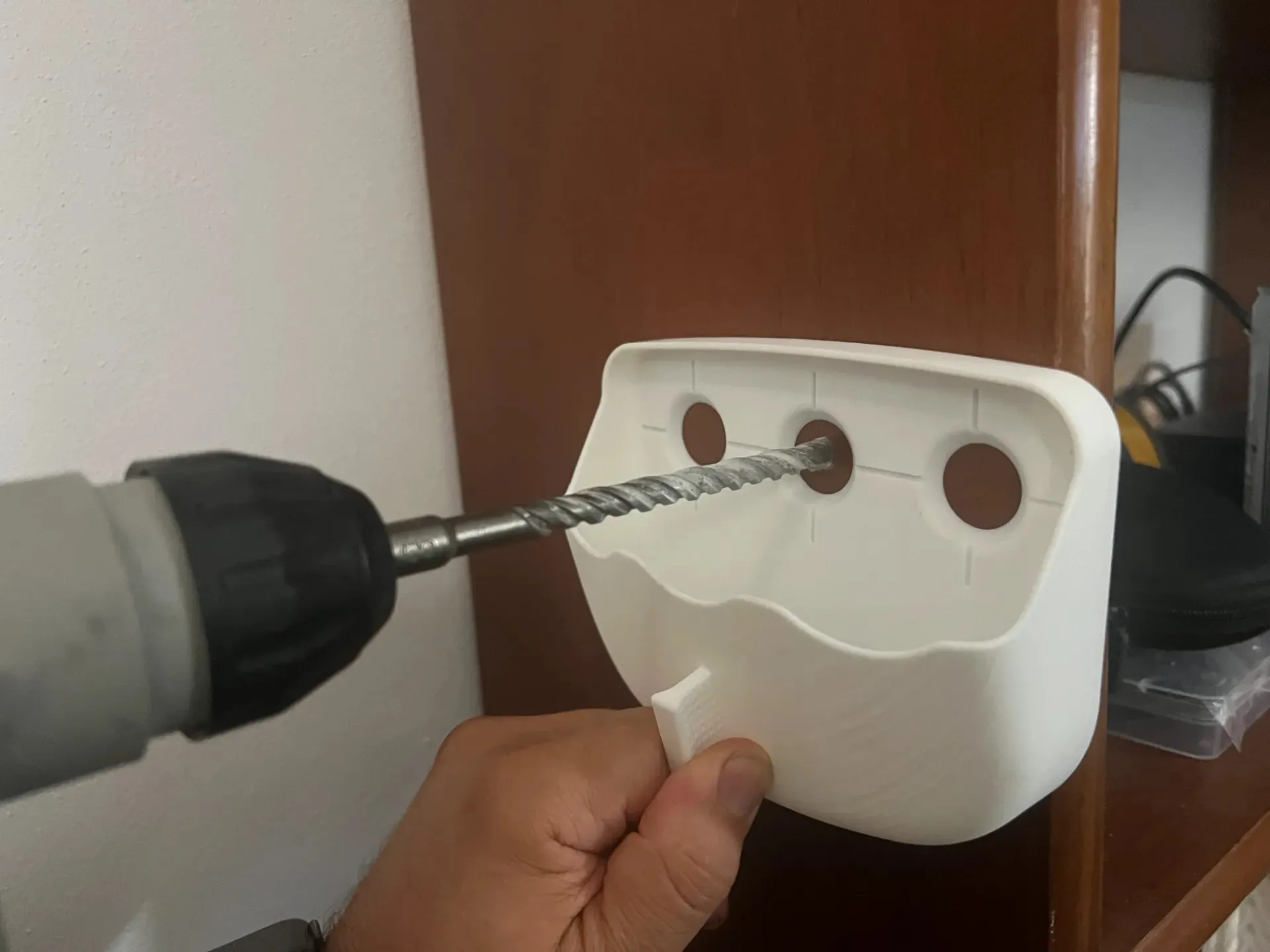 Bronvoorbeeld van het 3D-model Drill Dust Container door Pioulee