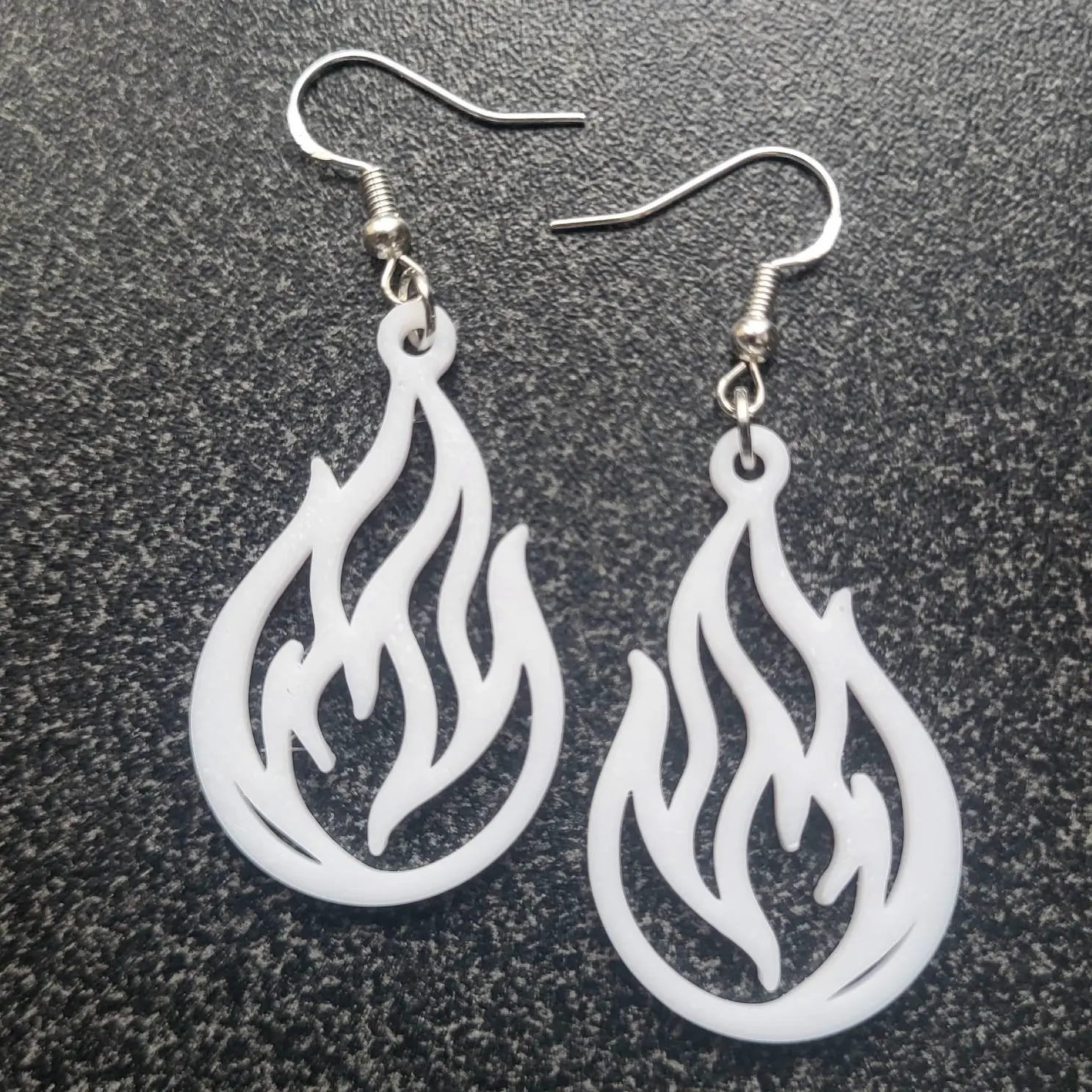 Bronvoorbeeld van het 3D-model Earrings - 024 - Easy Print - Free door UeSVulcain