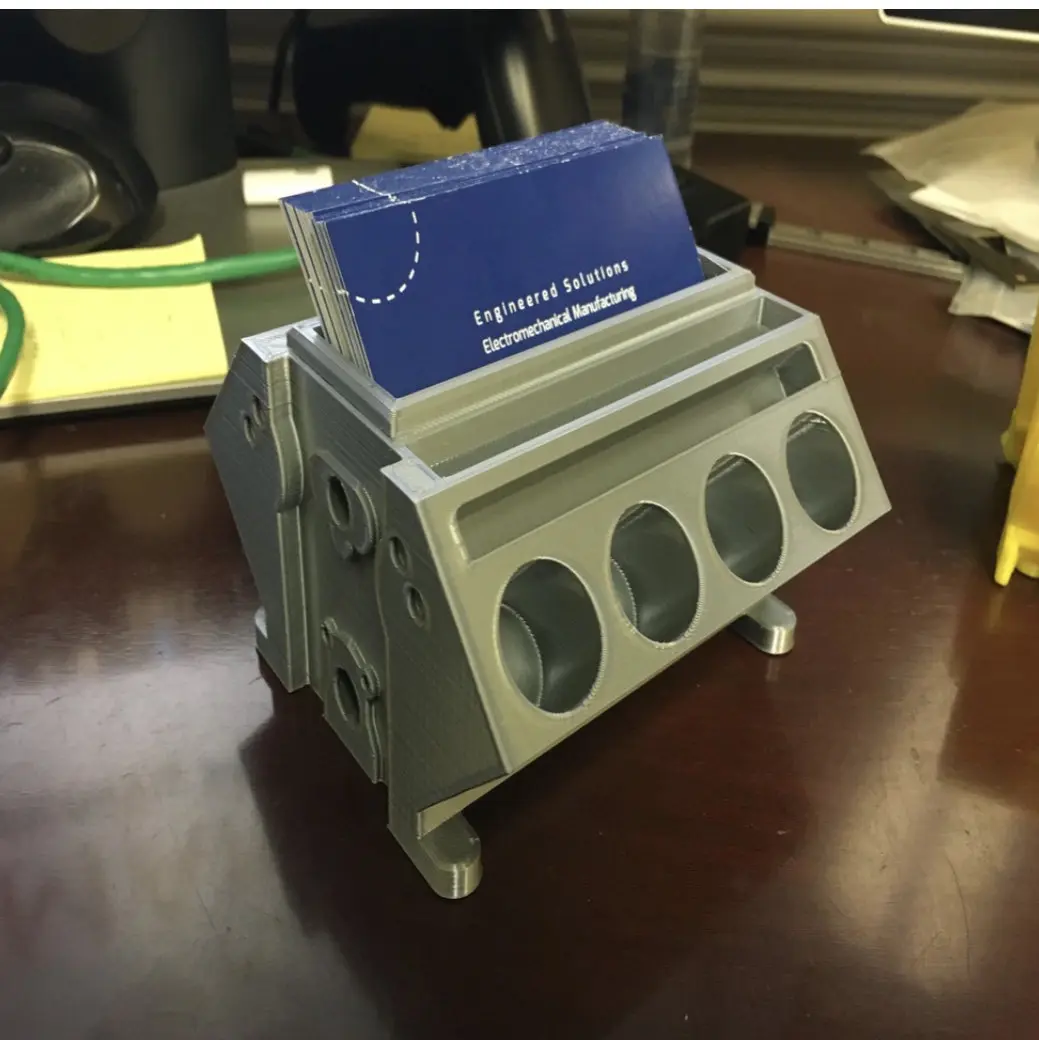 Source preview of the Engine block card holder 3D model by Emr918