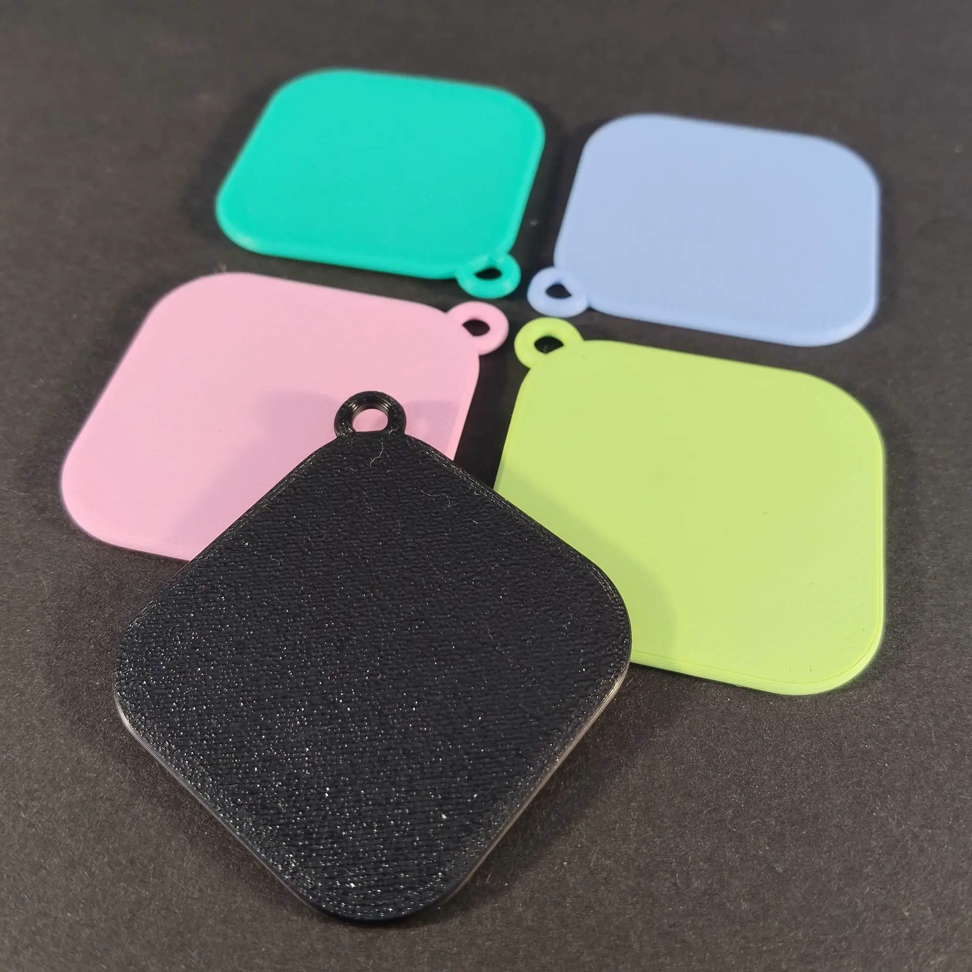 Bronvoorbeeld van het 3D-model Filament color sample door Spark Poznań