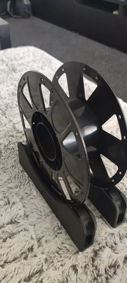 Bronvoorbeeld van het 3D-model filament guide door Kingos