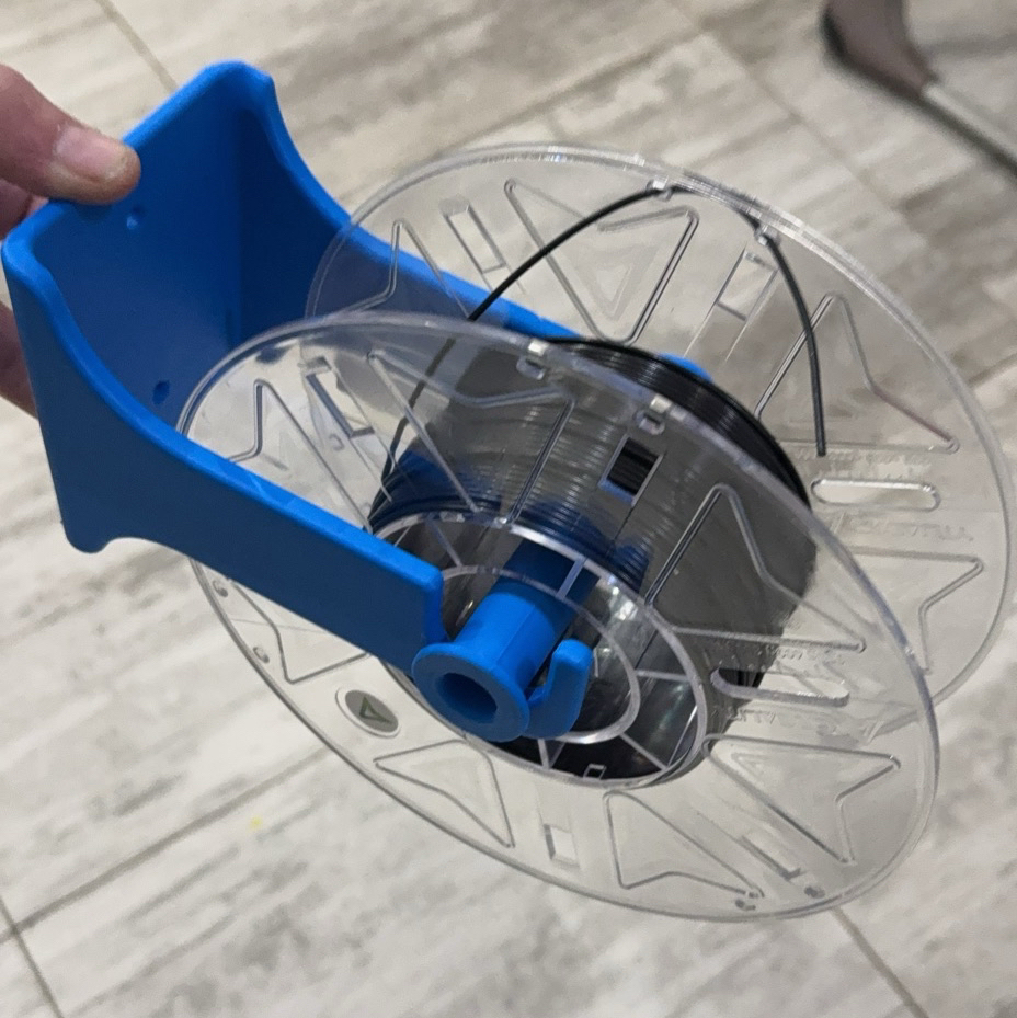 Bronvoorbeeld van het 3D-model Filament holder door Rico Wentworth