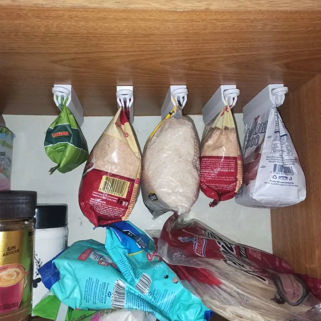 Bronvoorbeeld van het 3D-model Food bag hanger door Kerim Taylan