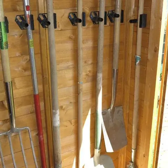 Bronvoorbeeld van het 3D-model Garden tool holder door Brask0_91