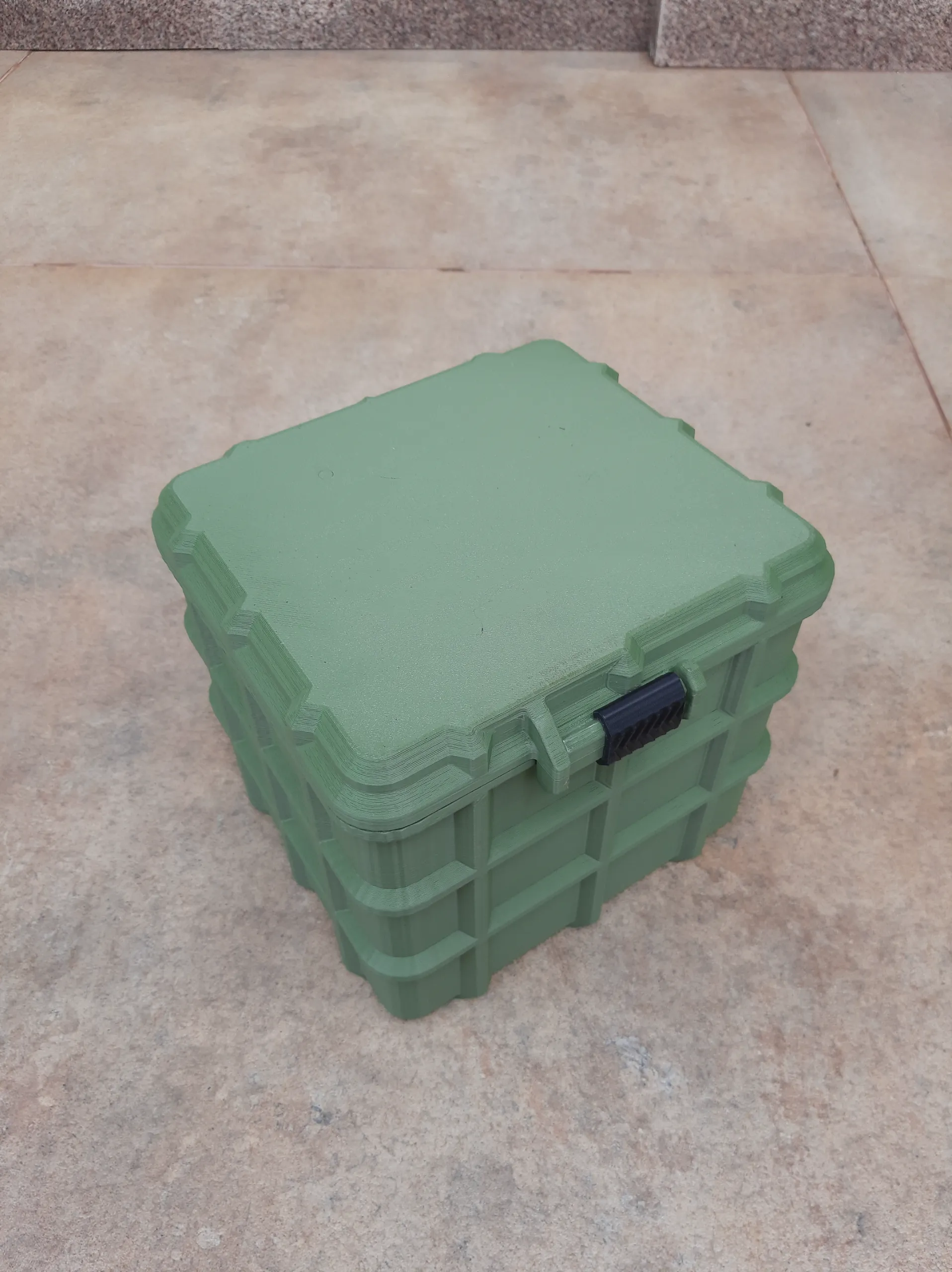 Bronvoorbeeld van het 3D-model General Purpose Box door Cascao