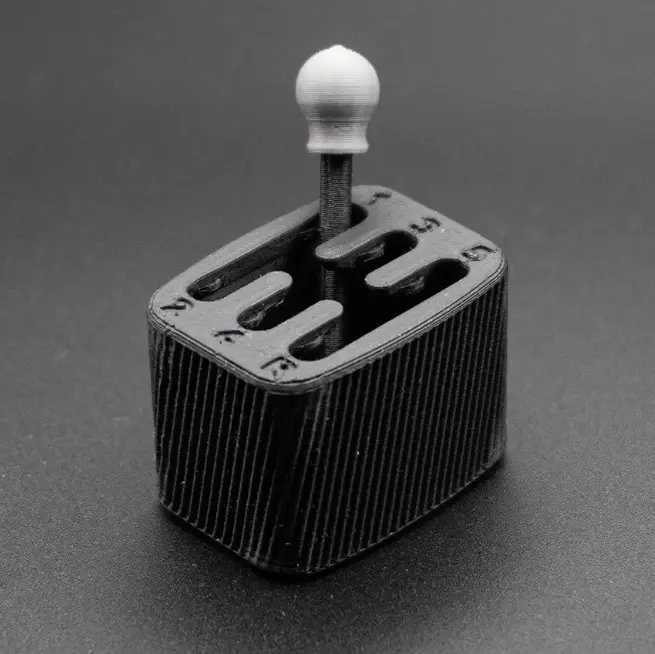 Bronvoorbeeld van het 3D-model giocattolo leva del cambio door Bartol027