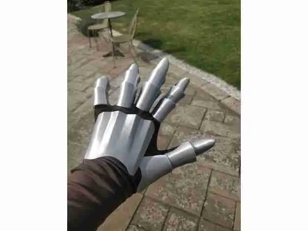 Source preview of the Hand armor 3D model by Vincuk Konan
