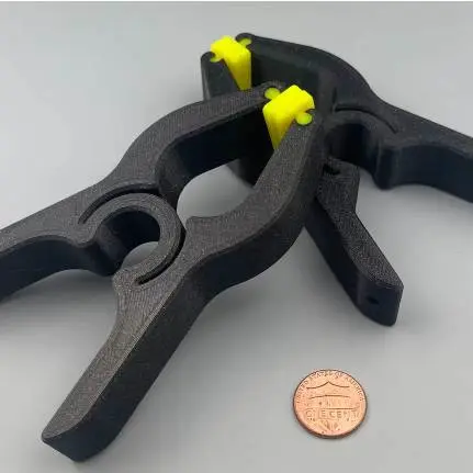 Source preview of the Hand Clamp 3D model by Victor Napolitano