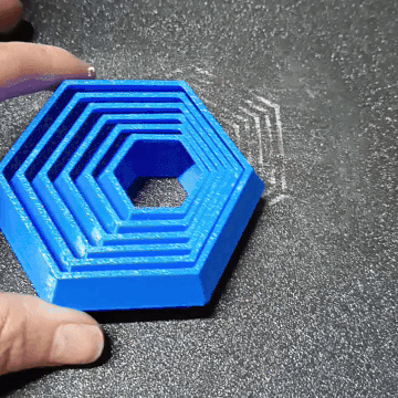 Bronvoorbeeld van het 3D-model Hand Hex Fidget door PamelaWoest
