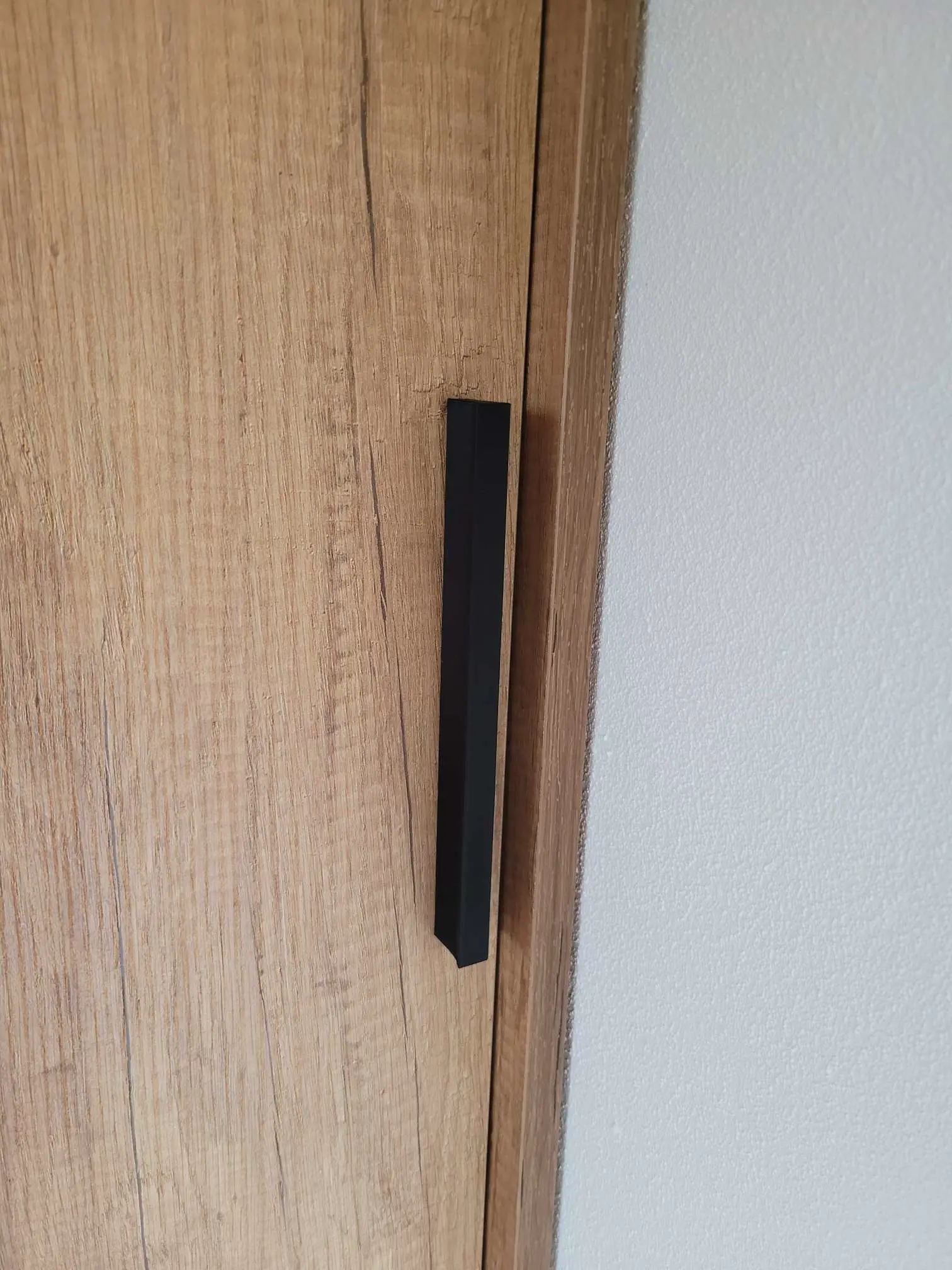 Bronvoorbeeld van het 3D-model Handle for closet/wardrobe door 3PRINT