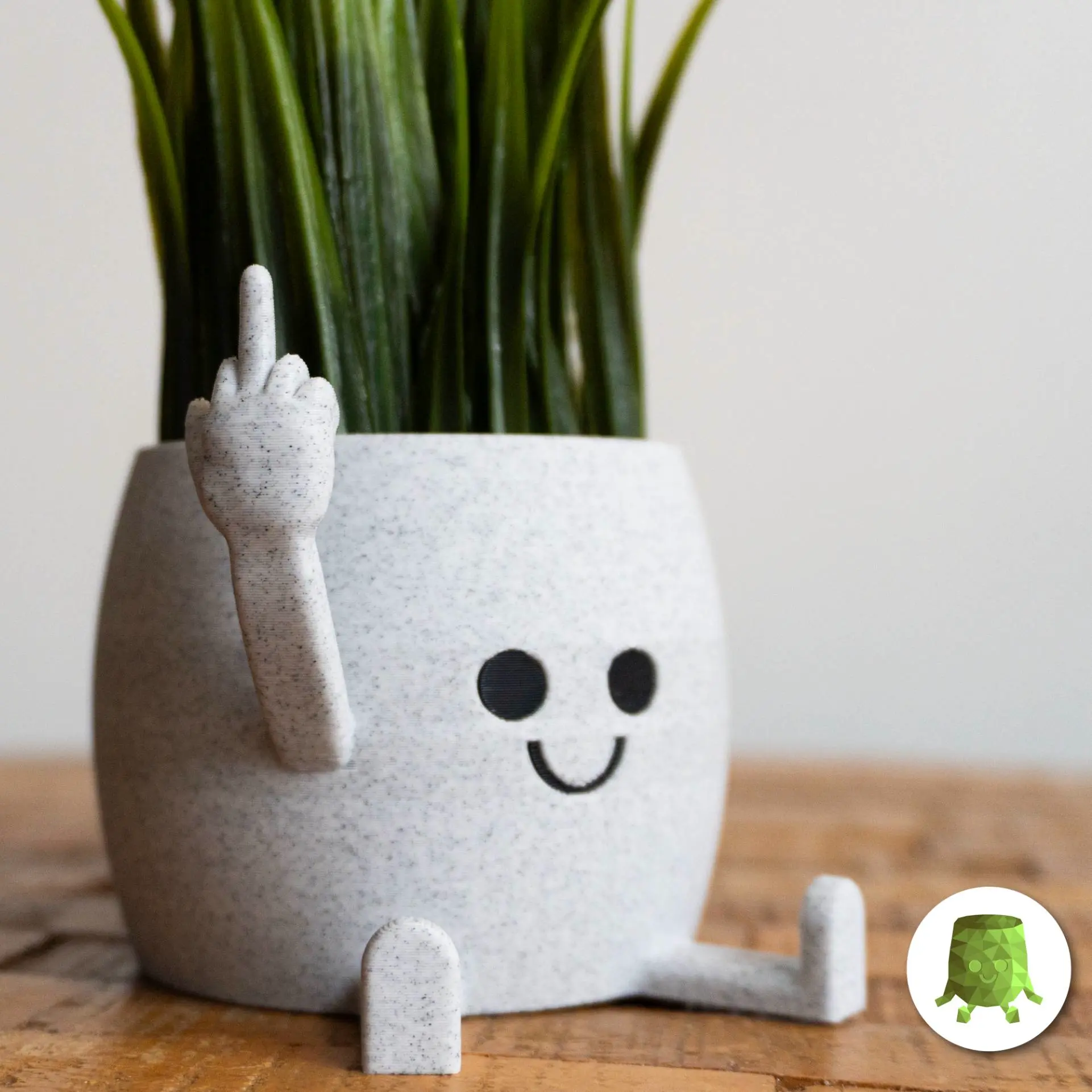 Bronvoorbeeld van het 3D-model Happy Sitting Middle Finger Pot door TomoDesigns