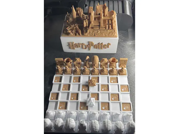 Bronvoorbeeld van het 3D-model Harry Potter chess set door ConnorJ09