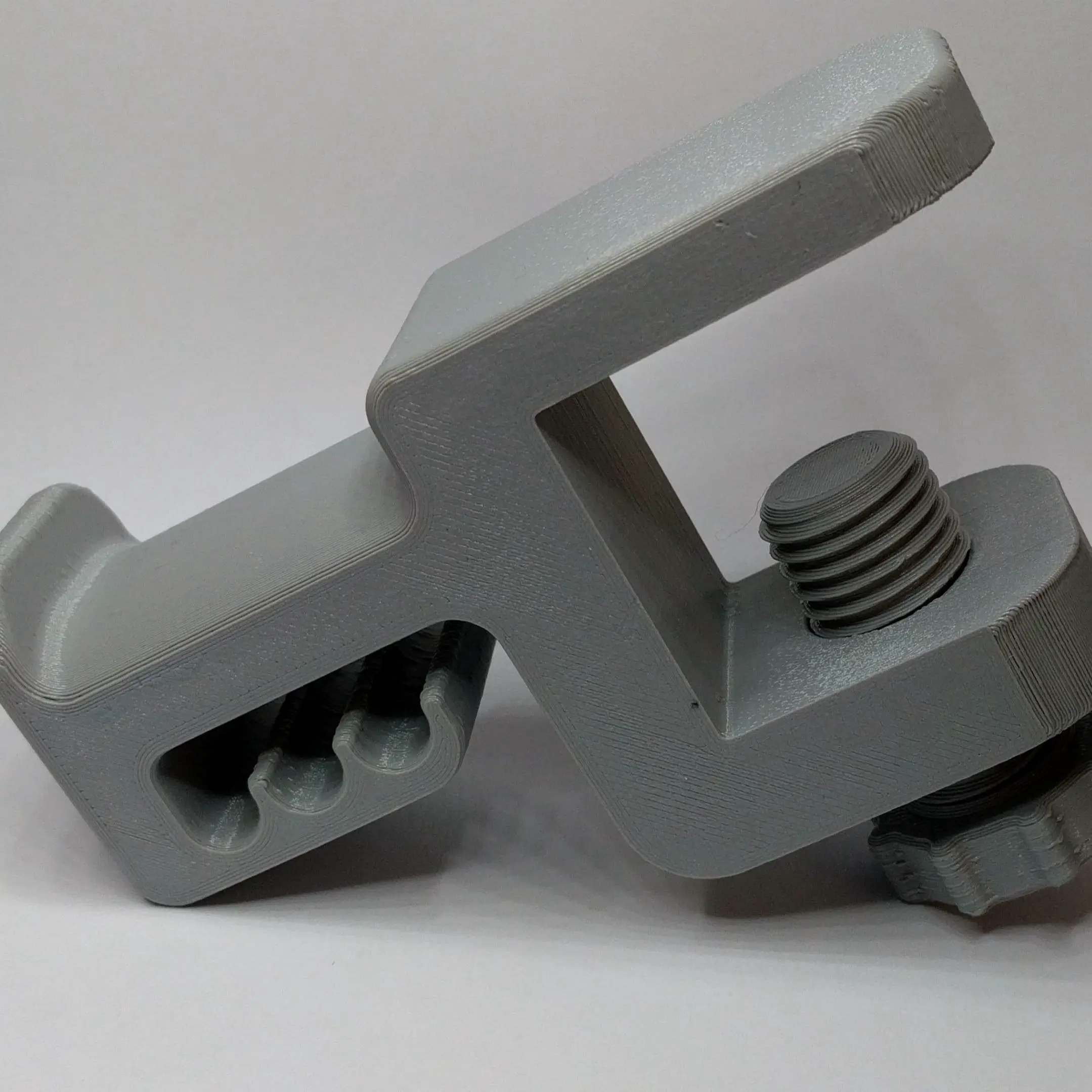Bronvoorbeeld van het 3D-model headphone_holder door CSH_NR