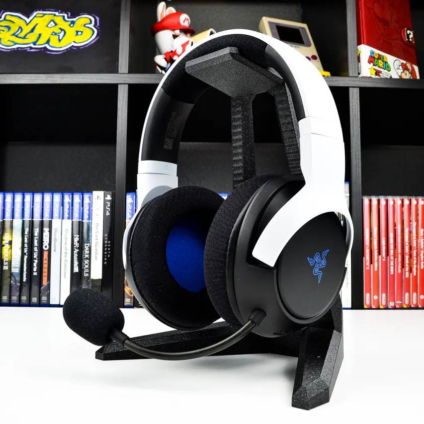 Source preview of the Headset Stand 3D model by DrDrew