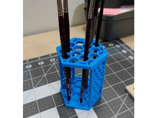 Source preview of the Hexagonal Paint Brush Stand 3D model by YEG Squirtle