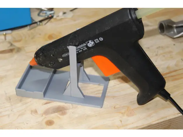 Bronvoorbeeld van het 3D-model Hot Glue Stand v4 door farid1991