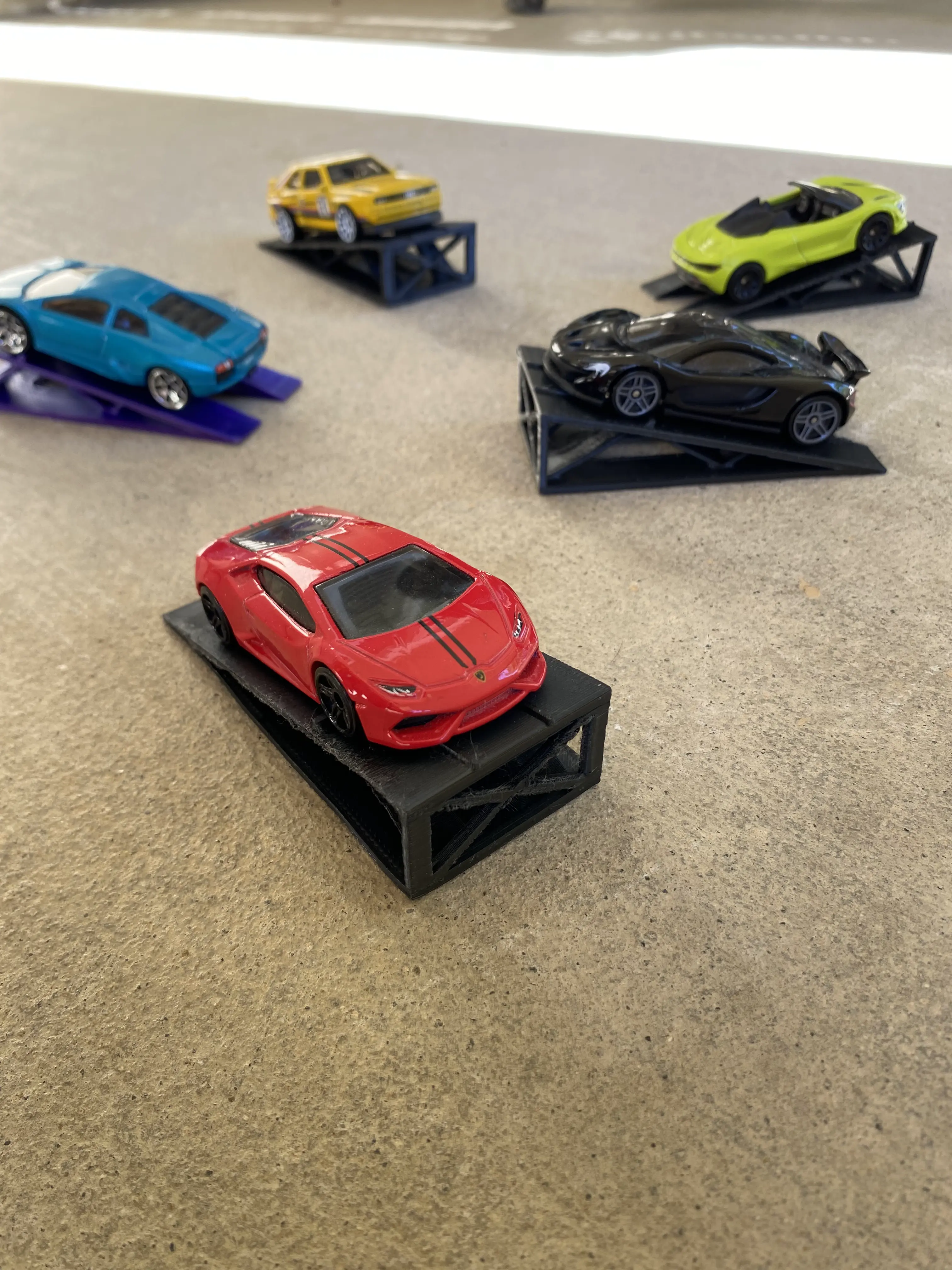 Bronvoorbeeld van het 3D-model Hot Wheels Display Ramp 1:64 Scale door TheOnlyEnder