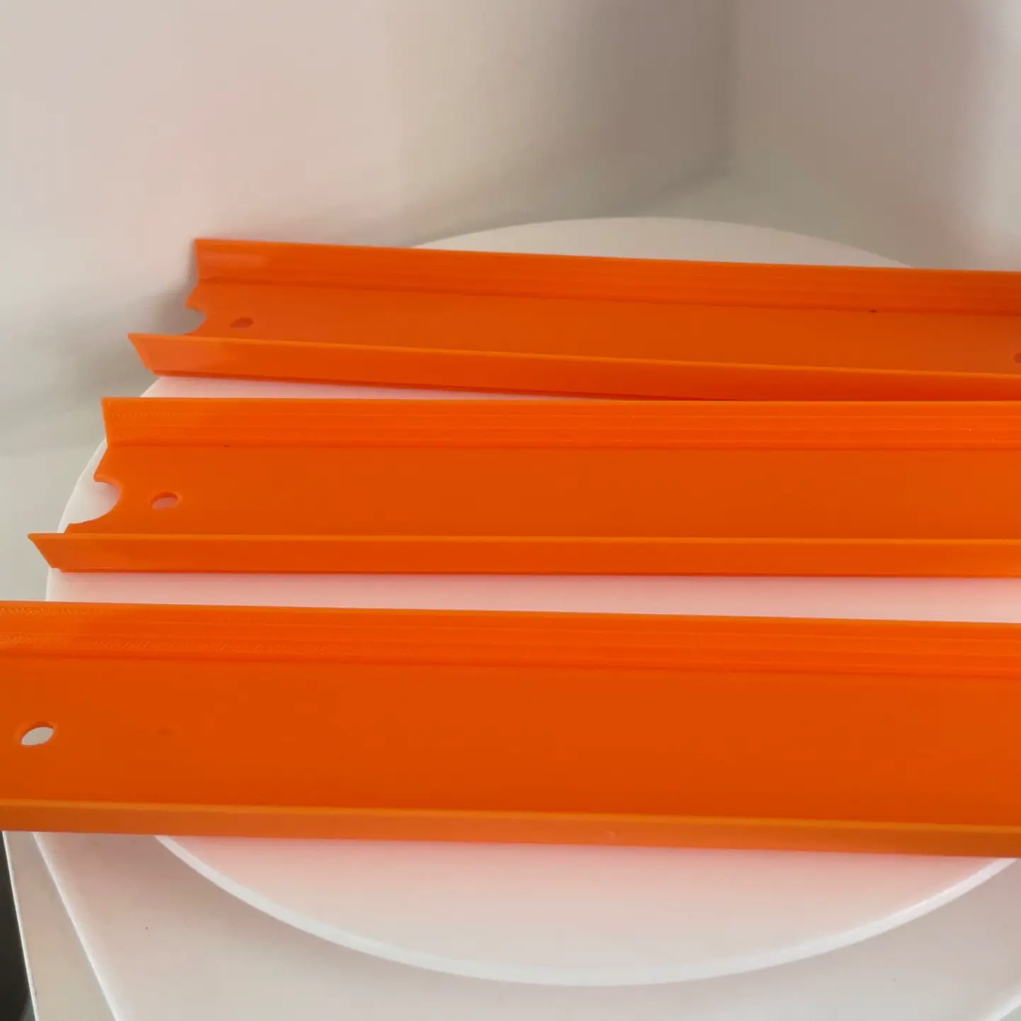 Bronvoorbeeld van het 3D-model Hot Wheels on a straight line door 3Dominiktisk