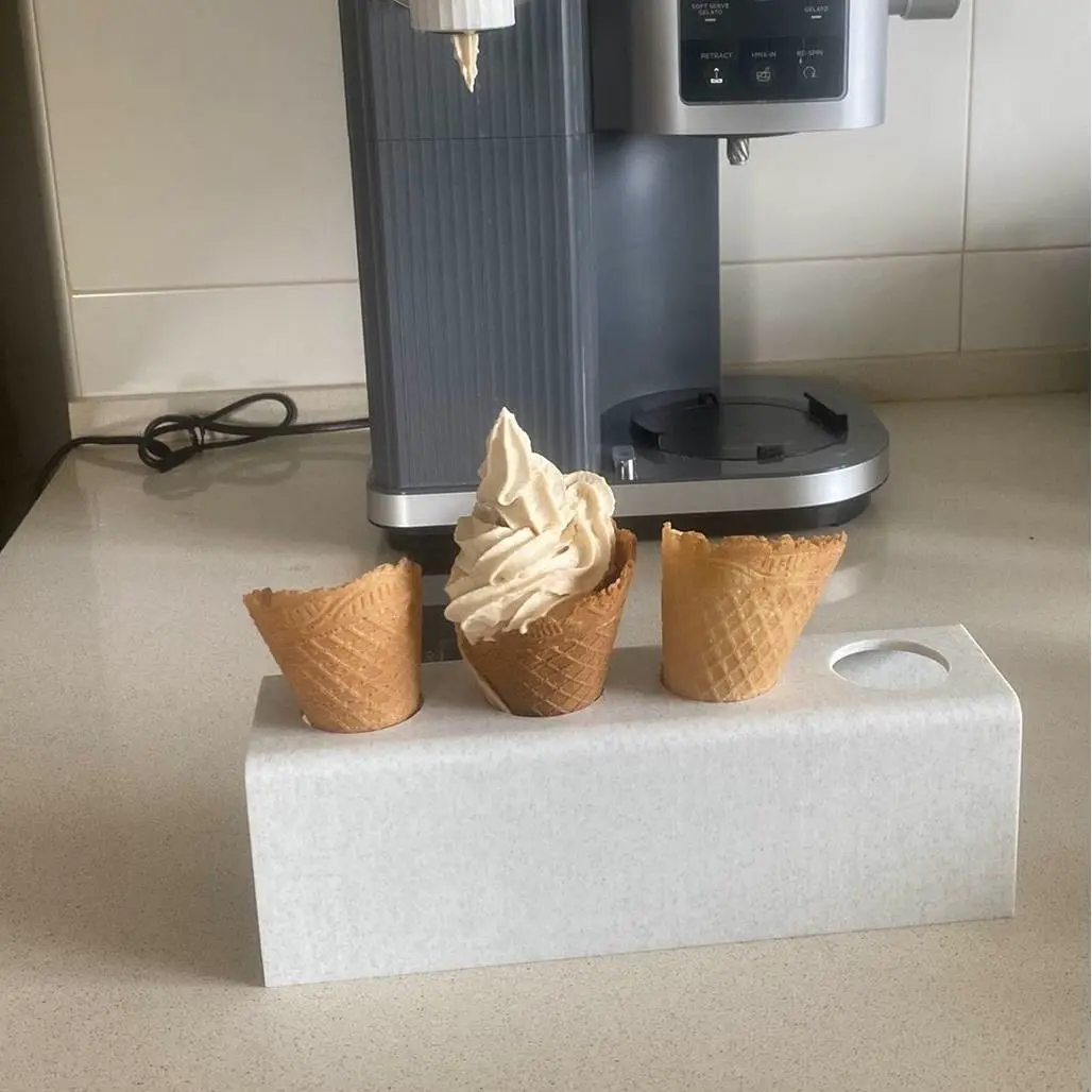 Bronvoorbeeld van het 3D-model ICE CREAM HOLDER (2, 3, 4, 5) door JUAN PARDO VILARIÑO