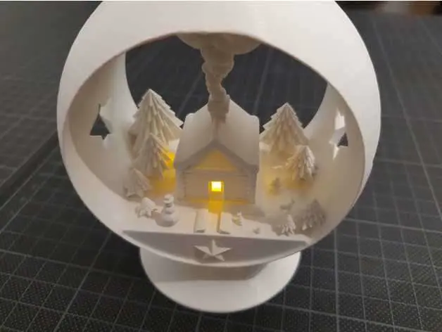 Source preview of the Illuminated Christmas Tree Toy 3D model by Pacha5