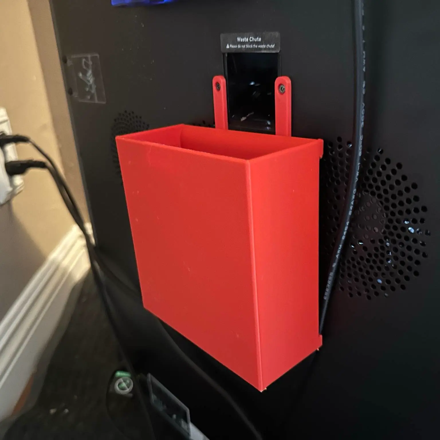 Source preview of the K2 Plus Poop Chute Bin 3D model by Eyetalian