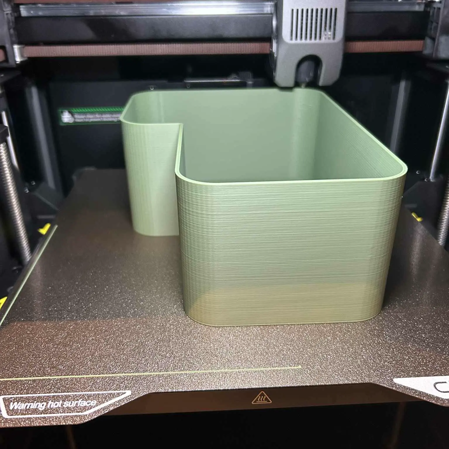 Bronvoorbeeld van het 3D-model K2 poop bucket door BV1993