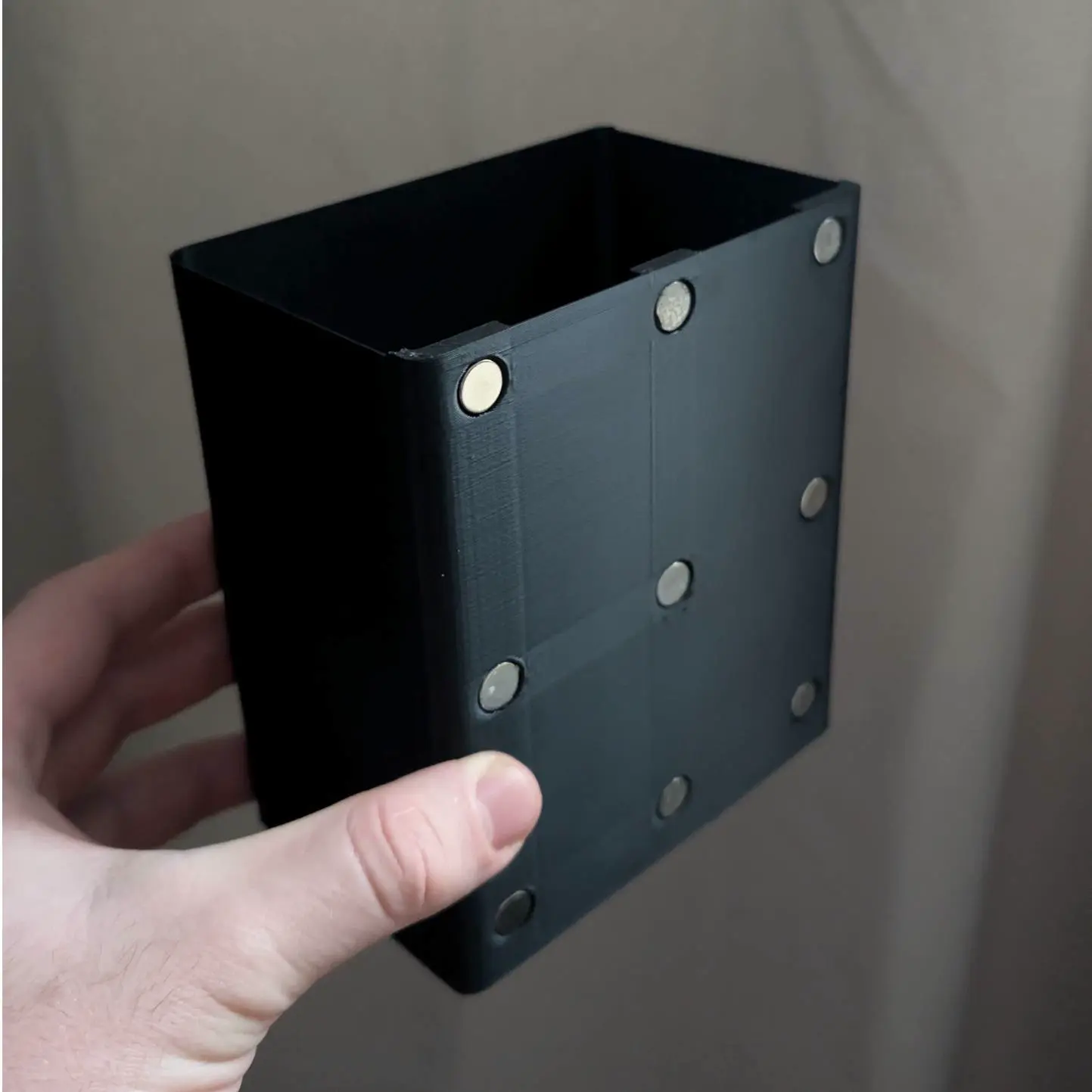 Source preview of the K2 Series Poo Bin 3D model by Maksim Niukhalov
